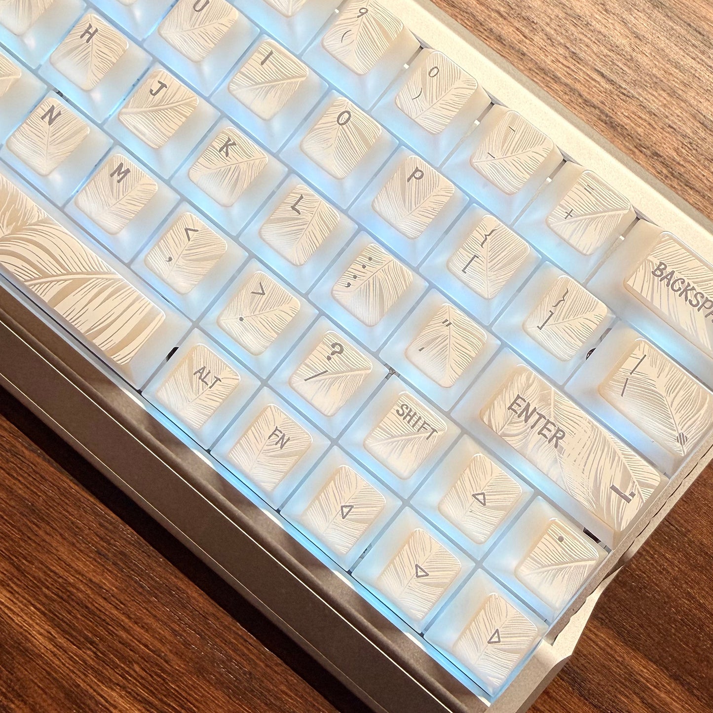 Qingyu Keycap Pearl Magnetic Mechanical Keyboard Keycap Feather Pattern, Original Profile, Compatible with Wooting/EV63, 129 Keys