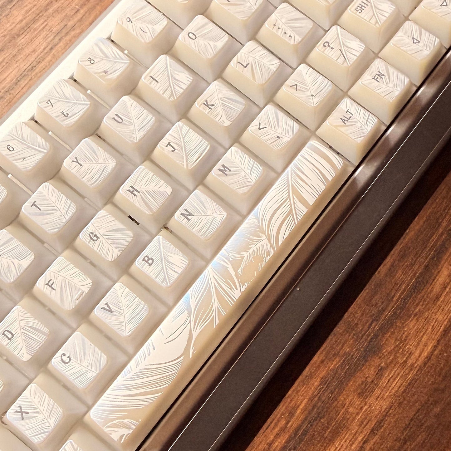 Qingyu Keycap Pearl Magnetic Mechanical Keyboard Keycap Feather Pattern, Original Profile, Compatible with Wooting/EV63, 129 Keys